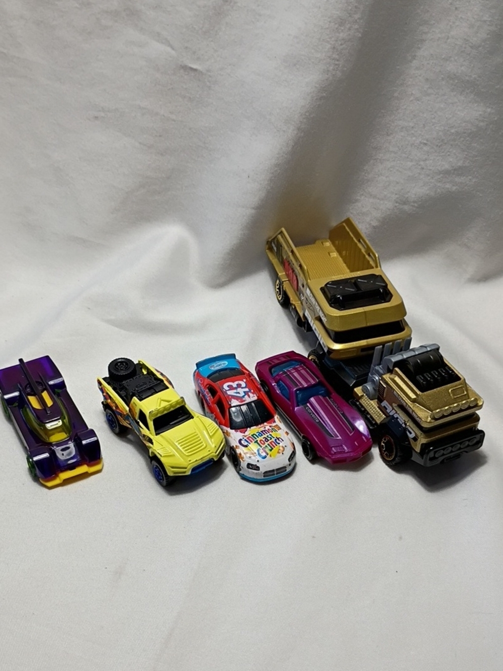EUC Hot Wheels Matchbox Car Set Of 5 Gruppo Baja Bullet/Battalion Cinnamon Toast
